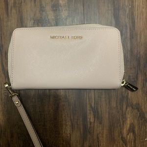 Michael Kors Wallet/Wristlet